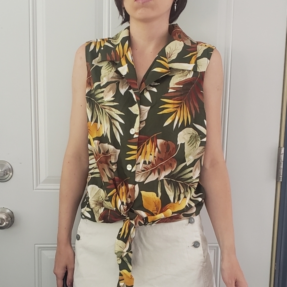 90s/Y2K Tropical Tie Front Blouse
